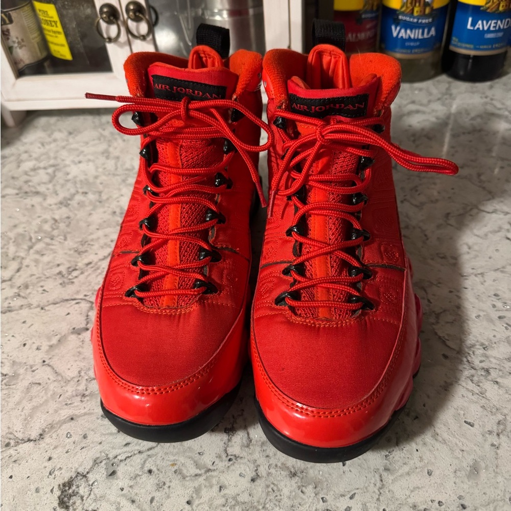 New Nike Air Jordan Mens 9.5 Red